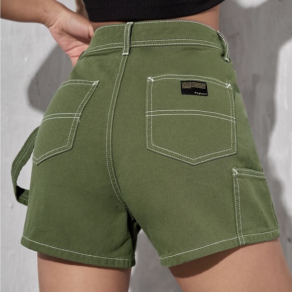 Patched pocket denim shorts - SMALL - Picture 1 of 6